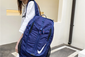 Рюкзак Nike 48х28х17 см