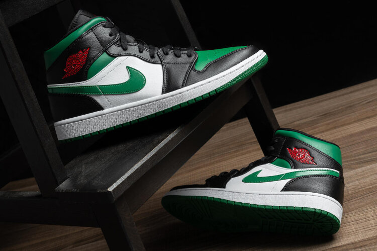 NIKE AIR JORDAN 1 MID BLACK Green
