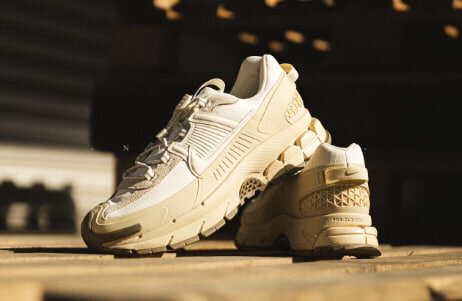Nike Zoom Vomero 5 Roam