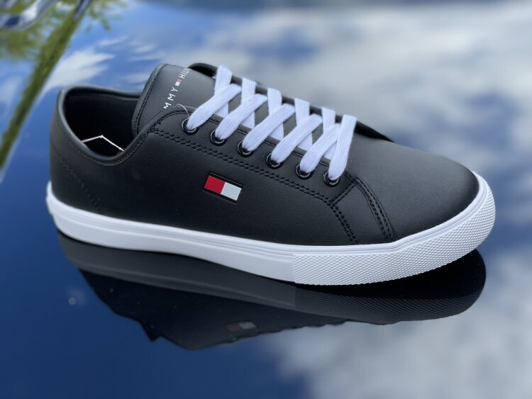 Tommy Hilfiger