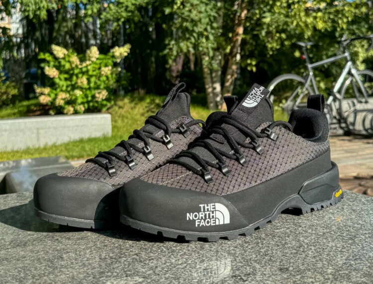 The North Face Gore-Tex (145-6)
